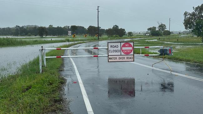 Flooded Golf Links Rd in Mackay on January 14 at 10am. Picture: Heidi Petith.