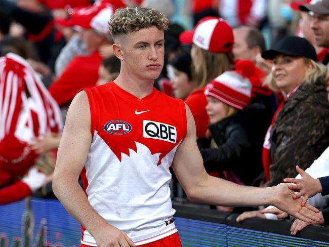 Sydney's Chad Warner with fans during the AFL Sydney Derby XXIV match between the Sydney Swans and GWS Giants at the SCG on 30 July, 2022. Photo by Phil Hillyard (Image Supplied for Editorial Use only - **NO ON SALES** - Â©Phil Hillyard )