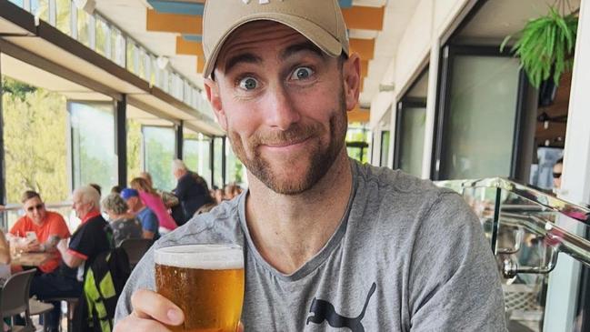 Jeremy Howe is pictured on Taylor Adams' Instagram in Noosa enjoying a beer and some prawns.