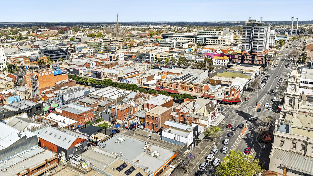 The renovated property is in a key position close to Geelong Arts Centre, hotels and night-life.