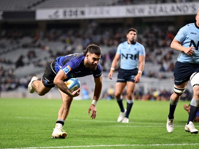 Corey Evans scores a try in the big Blues’ win. Picture: Getty Images