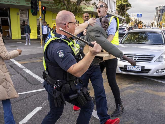 MELBOURNE, AUSTRALIA- NewsWire Photos- APRIL 22, 2025.  Footscray Protest after police shot dead 35-year-old Abdifatah Ahmed. A peaceful protest in Footscray turns violent after a man attacked a police officer. Picture: Jake Nowakowski / NewsWire