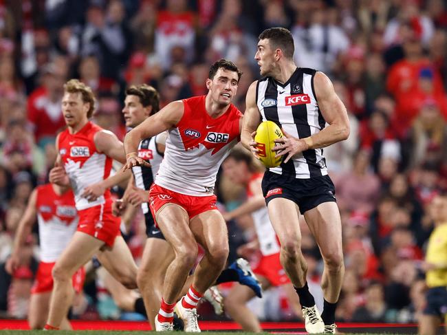 Should Tom McCartin have been penalised? Picture: Michael Willson/AFL Photos