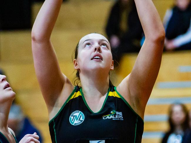 Tasmanian Netball League. Kingston Blues vs Cavaliers. Sunday 2nd July 2023. Hayley McDougall shoots for Cavaliers.Picture: Linda Higginson