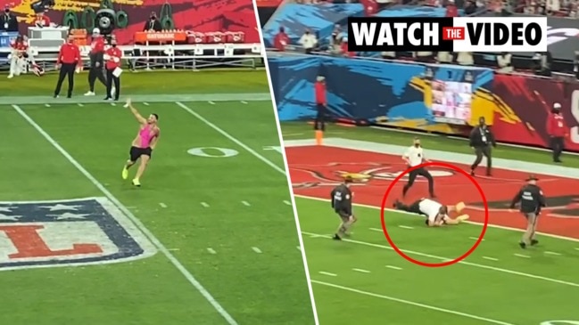 Super Bowl streaker loses winnings from pitch invader bet