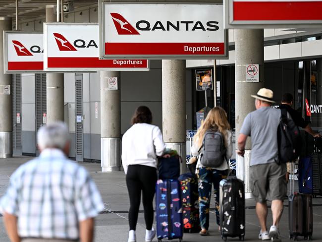 Qantas staff morale ‘absolutely in the gutter’