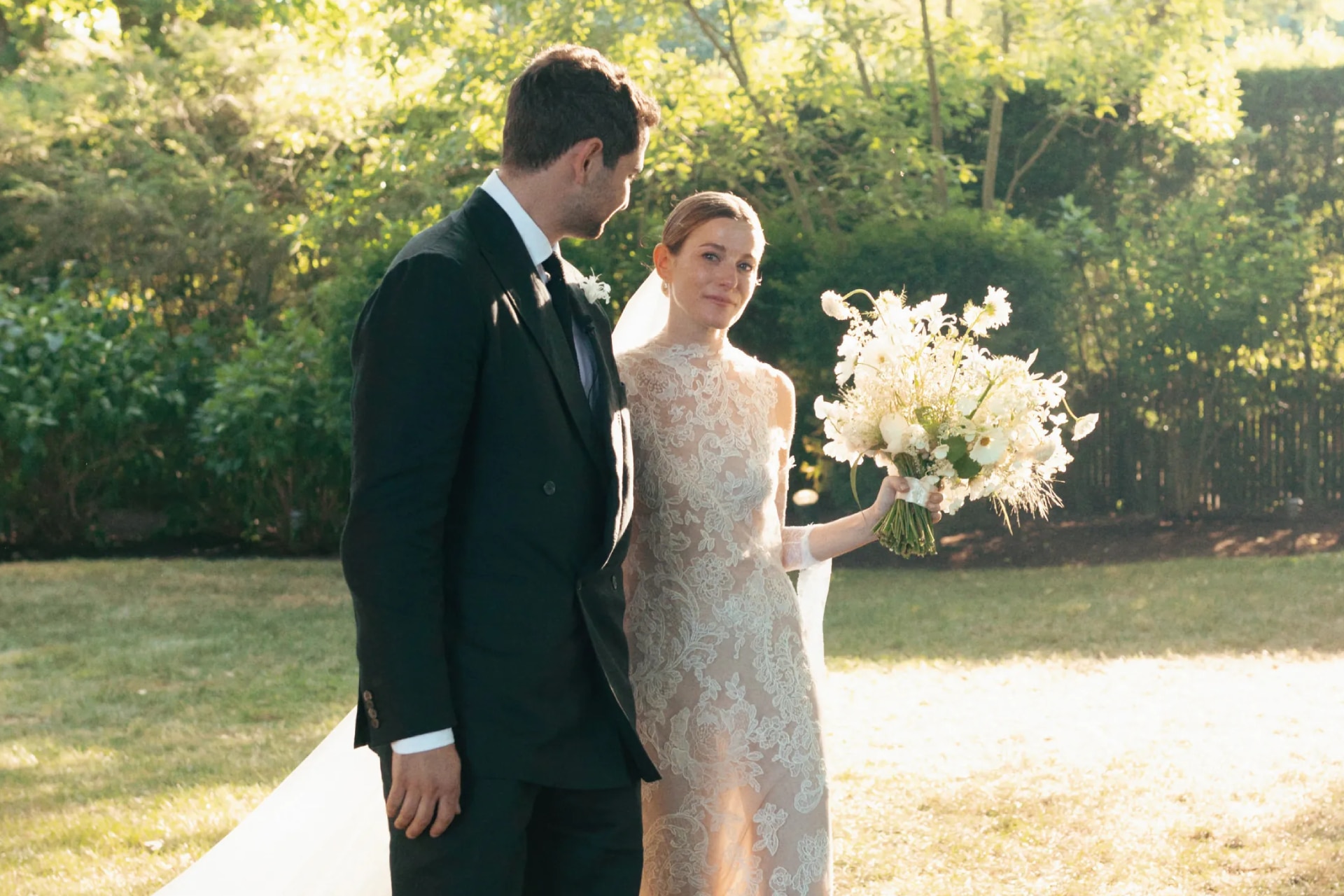 The bride wore custom Vera Wang for her classic summer wedding in the  Hamptons - Vogue Australia