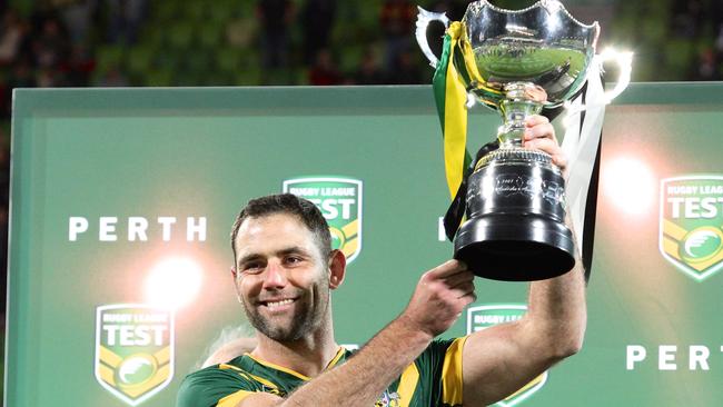 Cameron Smith as Australian captain.