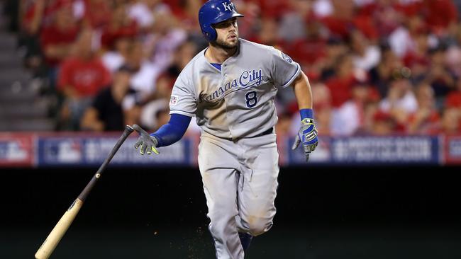 ALDS: Mike Moustakas' HR in 11th puts Royals past Angels, 3-2