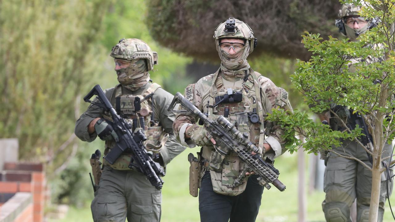 Boronia manhunt: Police hunt for gunman in Melbourne’s east | news.com ...