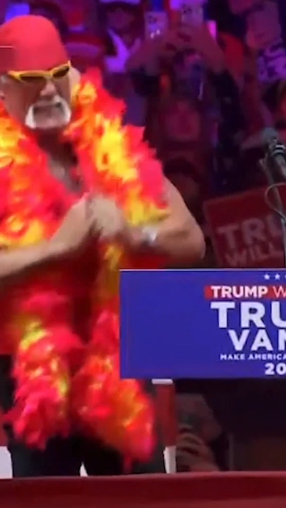 Hulk Hogan struggles to rip his shirt during Trump rally