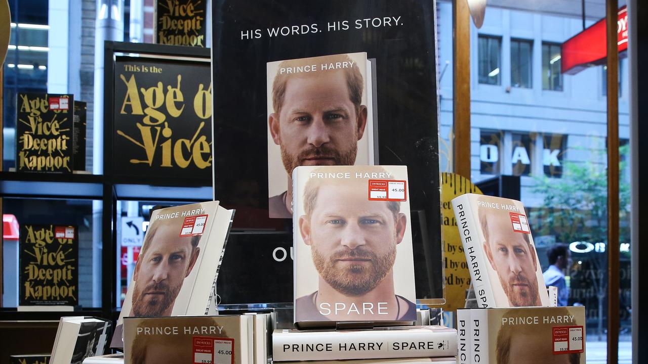 Prens Harry’nin anılarının yayımlandığı sabah kitapçılar boş