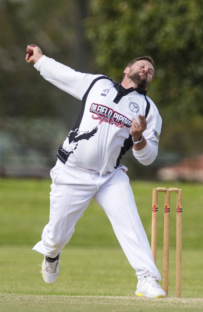 Matt Budden bowls for Souths Magpies. Picture: Kevin Farmer