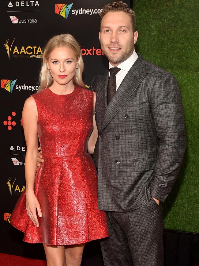 Jai Courtney with his long-term partner Mecki Dent. Picture: Matt Winkelmeyer/Getty