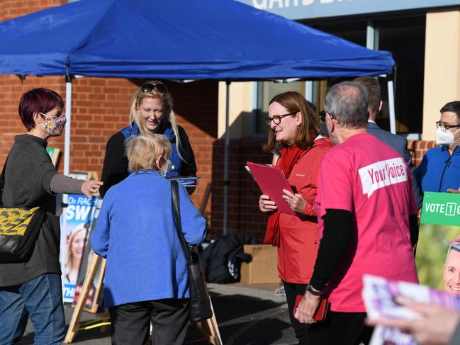 s Liberal candidate Rachel Swift (3rd from left) lost to Labor’s Louise Miller-Frost (centre) in the battleground of Boothby. Picture: NCA NewsWire / Naomi Jellicoe