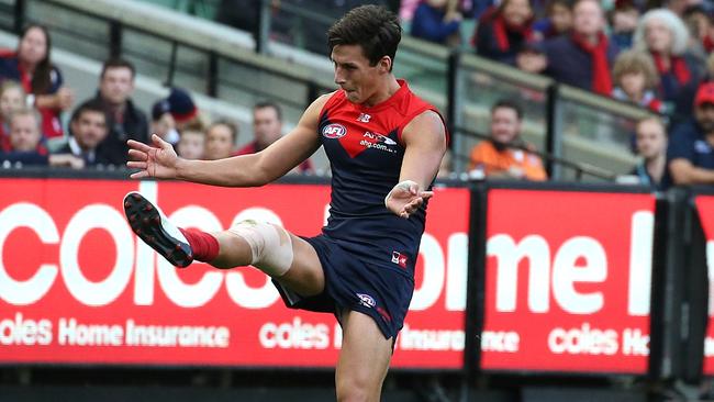 Sam Weideman kicks for goal. Picture: Wayne Ludbey