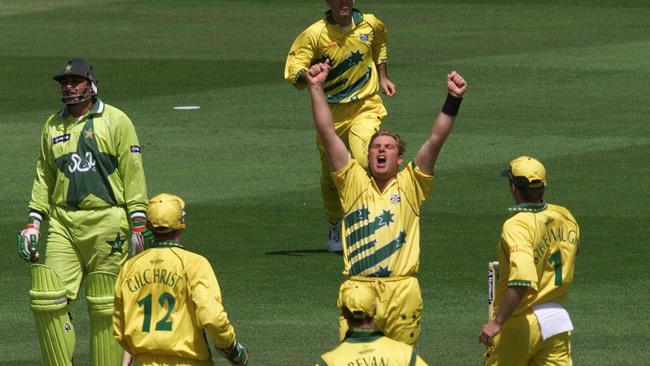 Shane Warne celebrates taking the wicket of Pakistan's Ijaz Ahmed during the final of the Cricket World Cup between Australia and Pakistan in 1999. Picture: AP/Alastair Grant