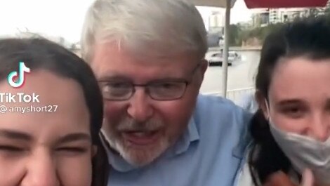 Kevin Rudd dishes out the dating advice. Source: TikTok