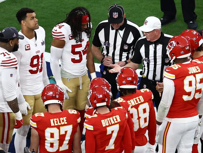 LAS VEGAS, NEVADA - FEBRUARY 11: Captains for the Kansas City Chiefs and San Francisco 49ers lineup for the coin toss prior to Super Bowl LVIII at Allegiant Stadium on February 11, 2024 in Las Vegas, Nevada.   Tim Nwachukwu/Getty Images/AFP (Photo by Tim Nwachukwu / GETTY IMAGES NORTH AMERICA / Getty Images via AFP)