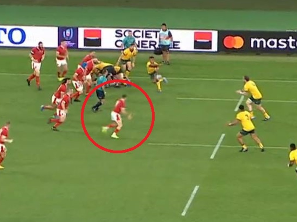 Gareth Davies was very, very quick to the ball.