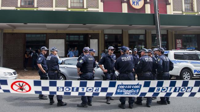 The crime scene at the front of The Maroubra Junction Hotel. Picture: Jenny Evans.