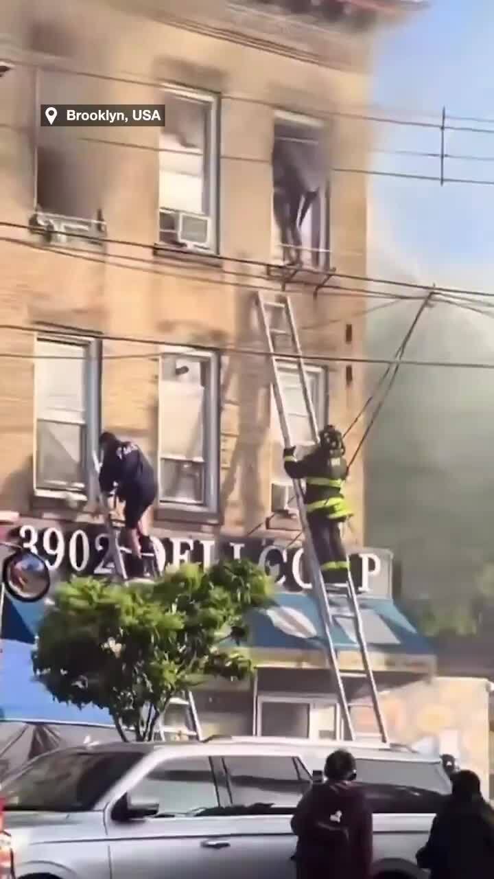 Man falls to his death while escaping blaze