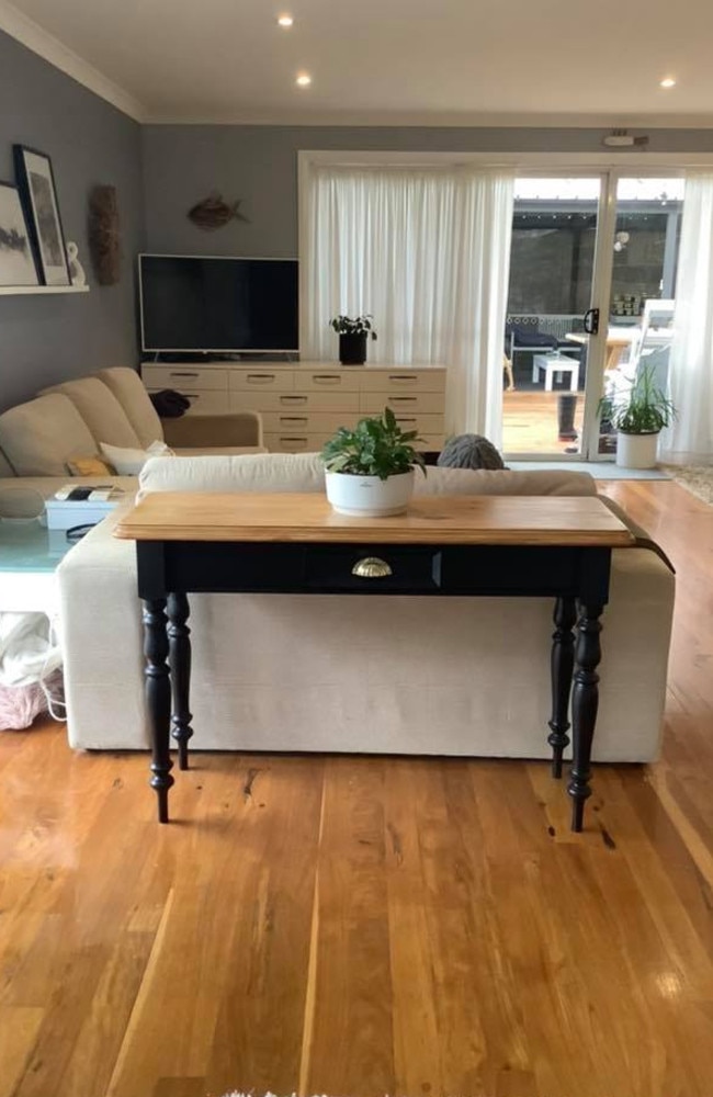 After sharing her makeover to a popular Facebook group, other members also posted their transformations using the same charcoal Bunnings paint. Picture: BunningsMumsAustralia