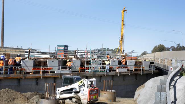 General shots of roadworks at Wyong Rd and Pacific Highway being built by Seymour Whyte Constructions. Picture by Mark Scott