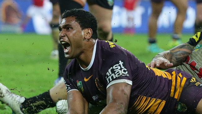 Broncos Tevita Pangai Junior try attempt. The Brisbane Broncos vs the Penrith Panthers at Suncorp Stadium in Brisbane.  Pic Peter Wallis