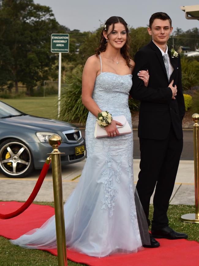 Stefan Bailey and Emma Clifford – Cooloola Christian College formal 2022