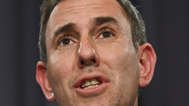 CANBERRA, AUSTRALIA, NewsWire Photos. DECEMBER 5, 2023: Treasurer Jim Chalmers holds a press conference on interest rates at Parliament House in Canberra. Picture: NCA NewsWire / Martin Ollman