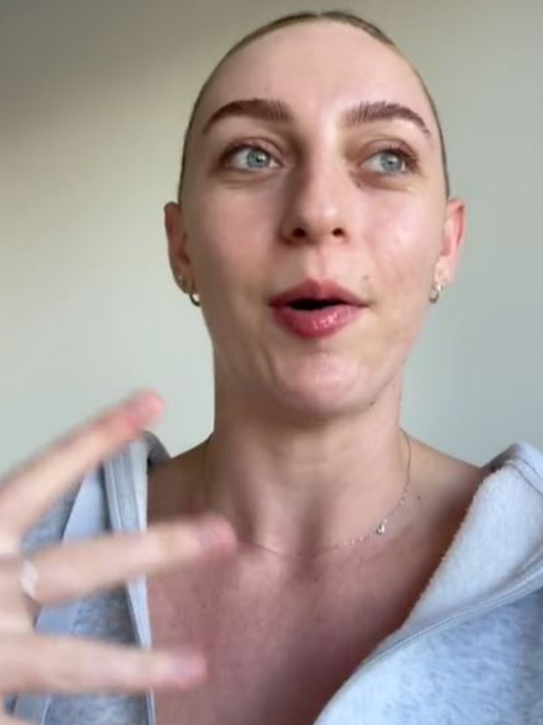 Ellie reveals why she quit her job. Picture: TikTok/EllieKate