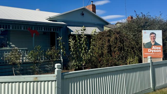 Alex Dyson campaign signs on a Portland home. Picture: Kate Dowler