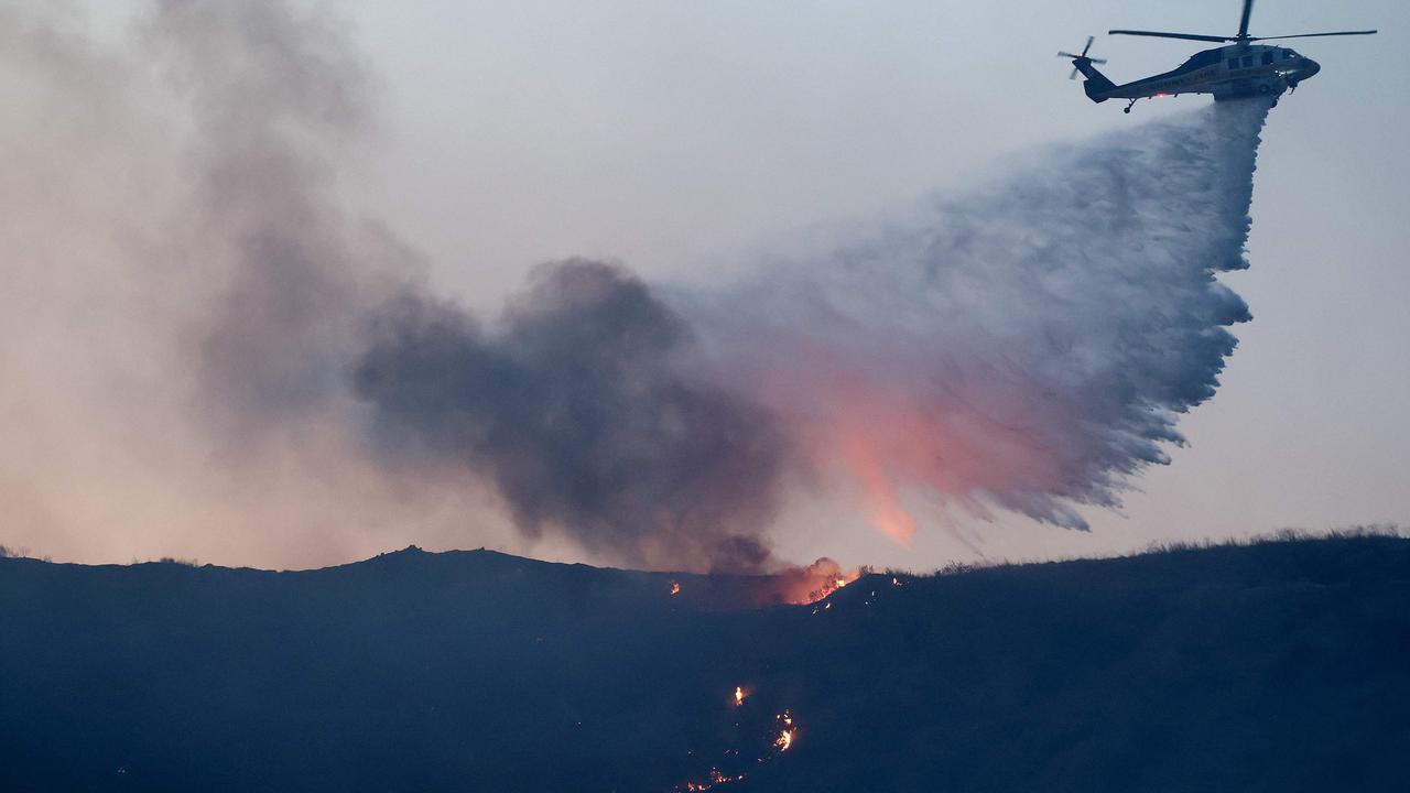 New explosive wildfire erupts near Los Angeles