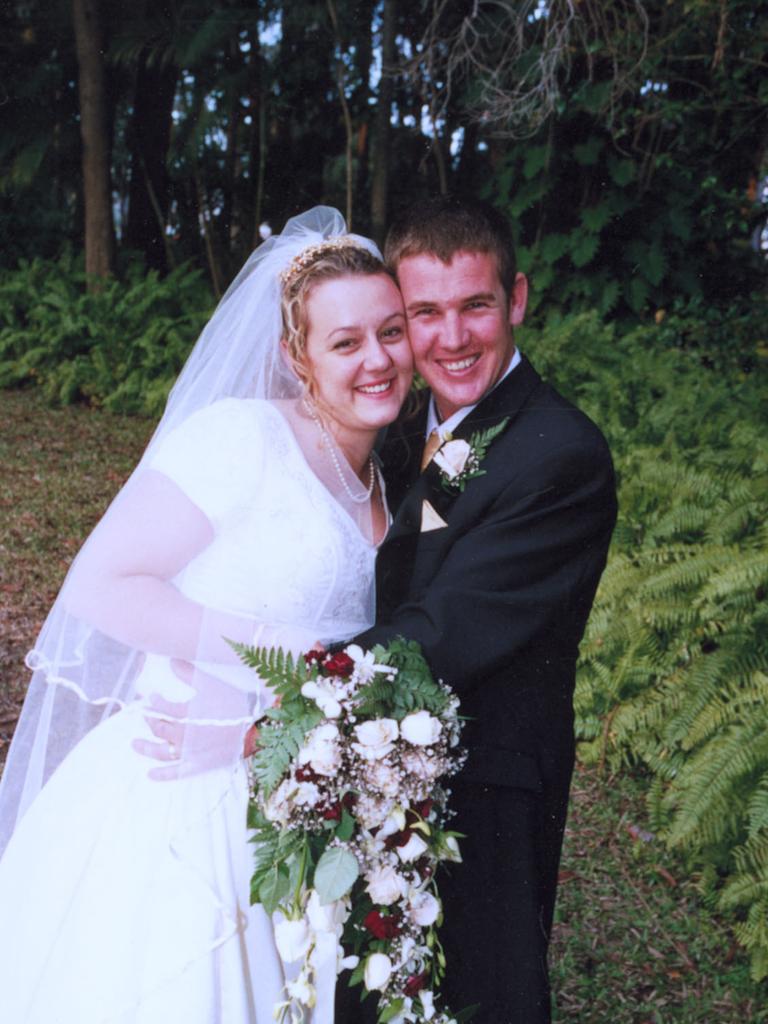 Simon Lehman and Rochelle Tidyman were married in Hervey Bay on October 17, 2004.