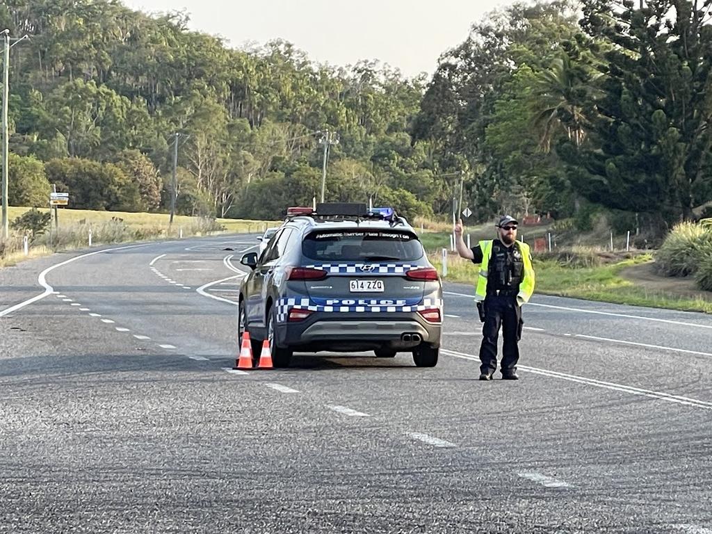 The Bruce Highway was closed in both directions for several hours with traffic diverted via Eversleigh Rd. Picture: Janessa Ekert. Picture: Janessa Ekert