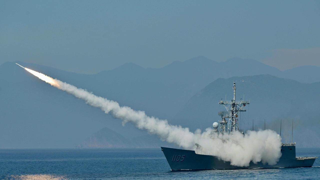 Taiwanese navy launches a US-made Standard missile from a frigate during the annual Han Kuang Drill, on the sea near the Suao navy harbour in Yilan county on July 26, 2022. (Photo by Sam Yeh / AFP)