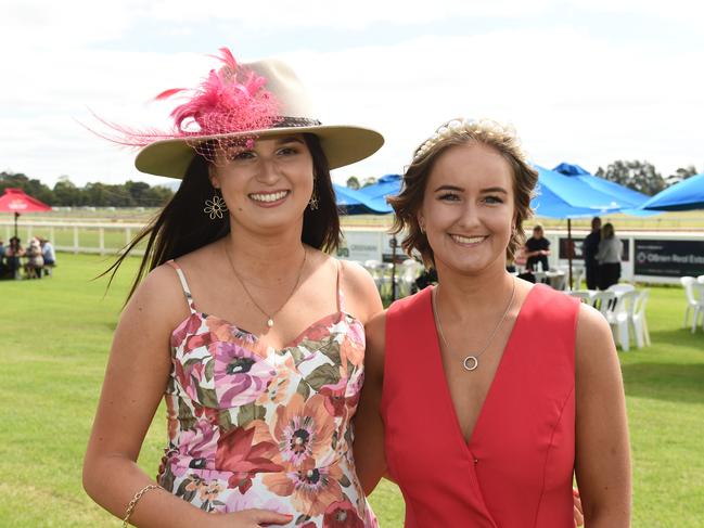 Bairnsdale Cup 2025. Rylee Barling and Elise White. Picture: David Smith