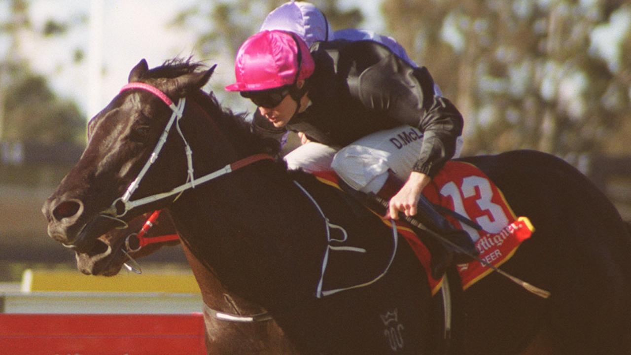 AUGUST 17, 2001 : Racehorse Lonhro ridden by jockey Darryl McLellan wins Race 6 at Warwick Farm 17/08/01. Pic Wally Zytnik.  Turf A/CT