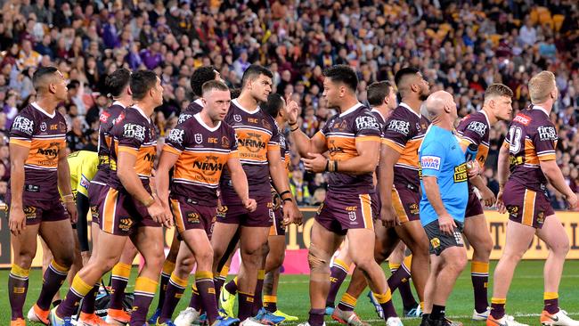 BRISBANE, AUSTRALIA - AUGUST 02: The Broncos players look dejected after a try is scored against them during the round 20 NRL match between the Brisbane Broncos and the Melbourne Storm at Suncorp Stadium on August 02, 2019 in Brisbane, Australia. (Photo by Bradley Kanaris/Getty Images)