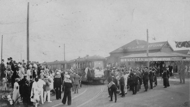 The official opening of the tramline to Harbord. Photo Northern Beaches Library