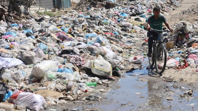 Gaza garbage crisis: Diseases spreading rapidly as waste disposal ...