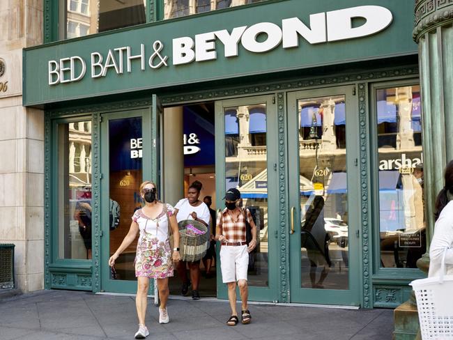 Signage outside a Bed Bath & Beyond retail store in New York, US, on Thursday, Aug. 25, 2022. Bed Bath & Beyond Inc. is looking to mortgage its prized Buybuy Baby brand in its urgent effort to raise financing as sales slump, cash runs low and unpaid vendors withhold shipments. Photographer: Gabby Jones/Bloomberg