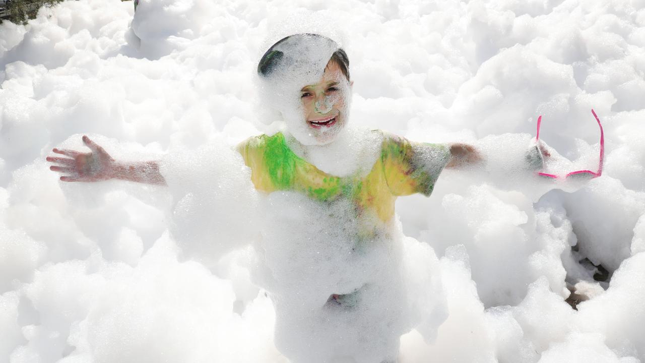 Geelong Colour Frenzy photos: Eastern Park fun run gallery | Geelong ...