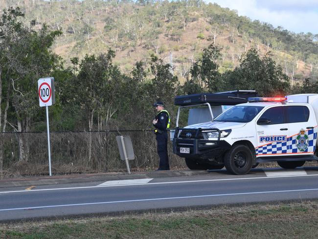 Scrub fire at Julago, just south of Townsville, causes delays to traffic on Bruce Highway. Picture: Evan Morgan