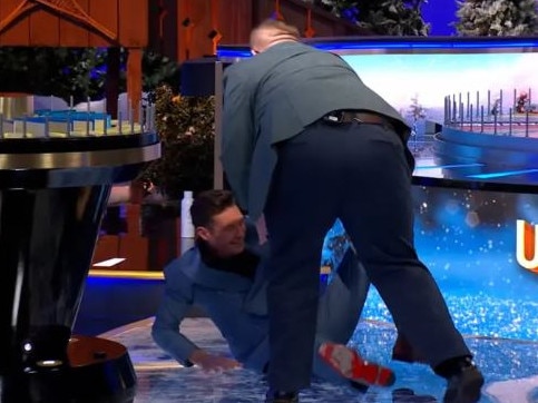 The former <i>American Idol </i>host jumped back to his feet. Picture: Wheel Of Fortune / YouTube