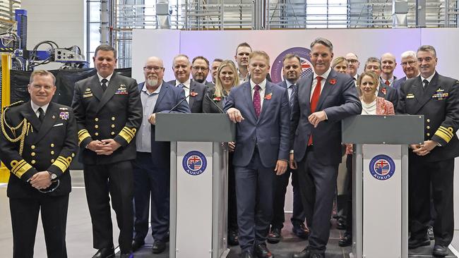 Richard Marles and Grant Shapps with senior membersof the British and Australian navy. Picture: Nigel Howard/Nigel Howard Media