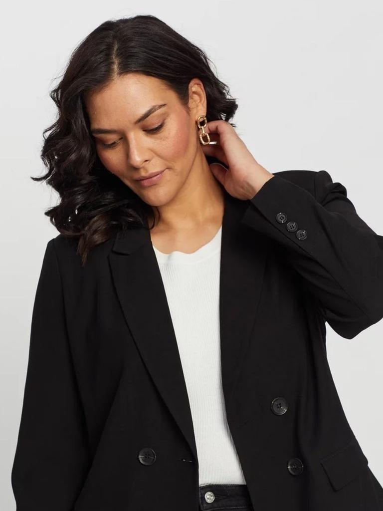 Atmos&amp;Here Curvy Davina Double Breasted Blazer. Image: THE ICONIC.