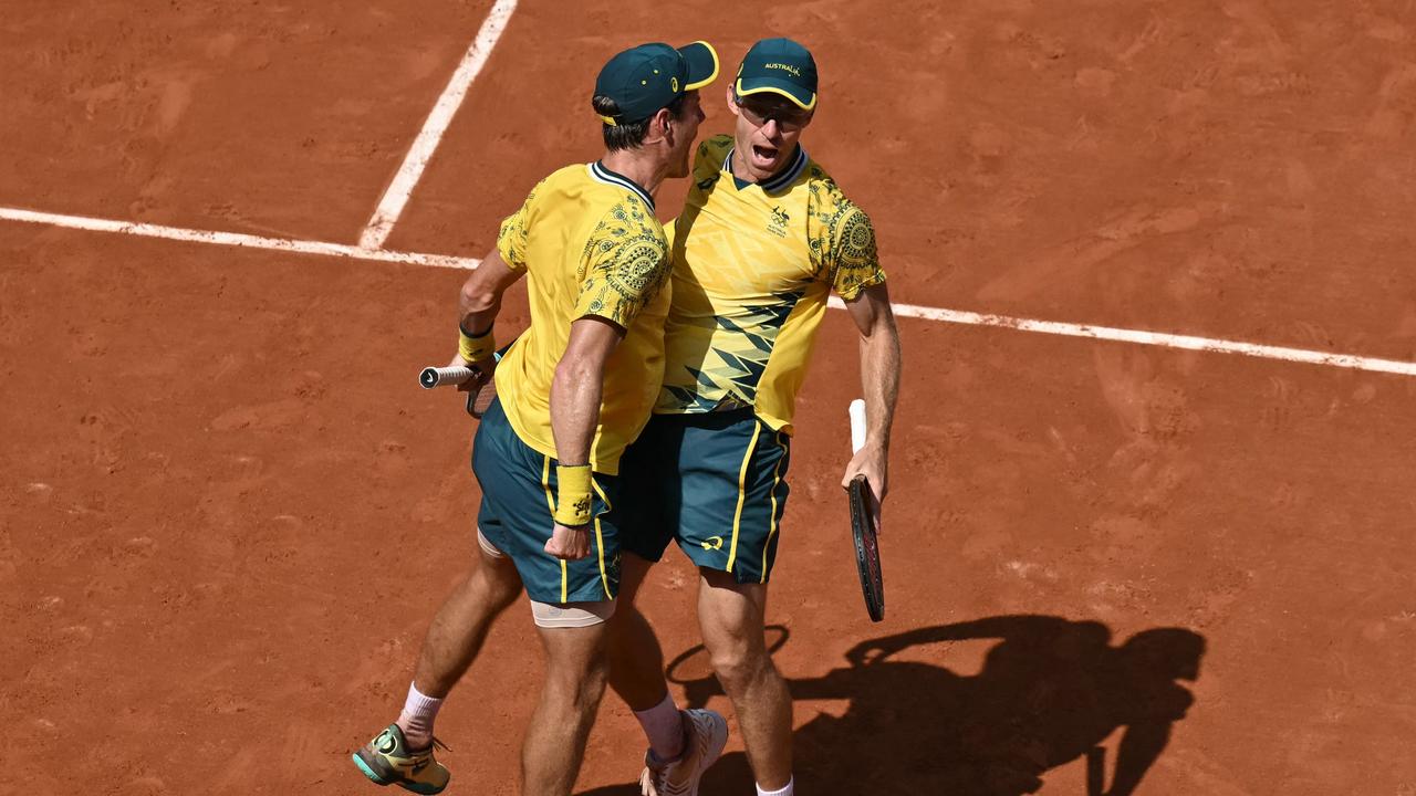 Aussies hunting 28-year history in tennis final; rowing medals up for grabs — LIVE