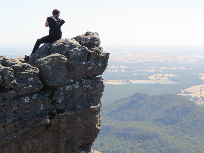 Stunning views from Pinnacle Lookout in the Grampians.